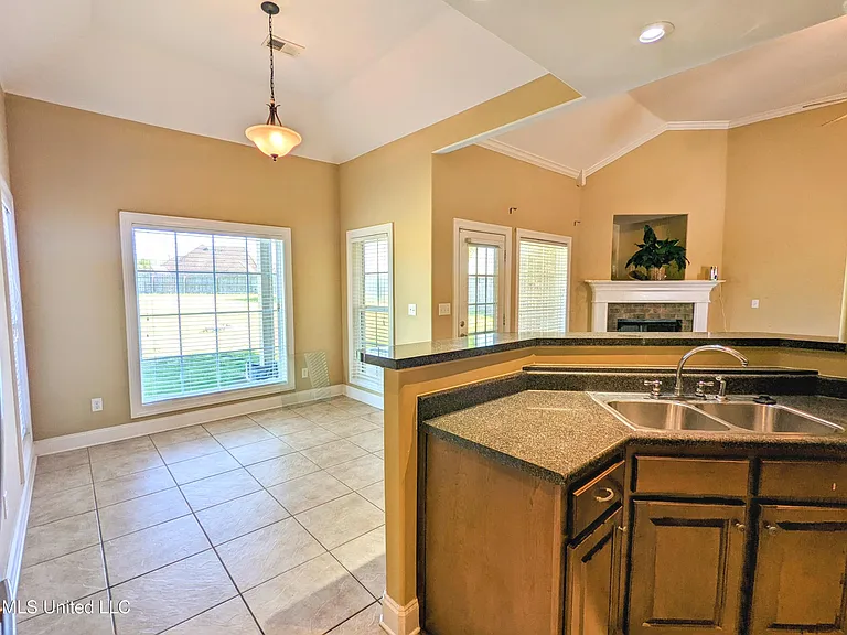 2947 Malabar Pl — Photo 8