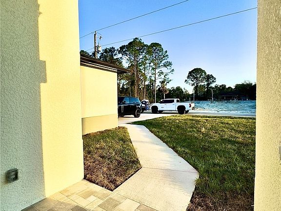 4th image of 4105 14th St W