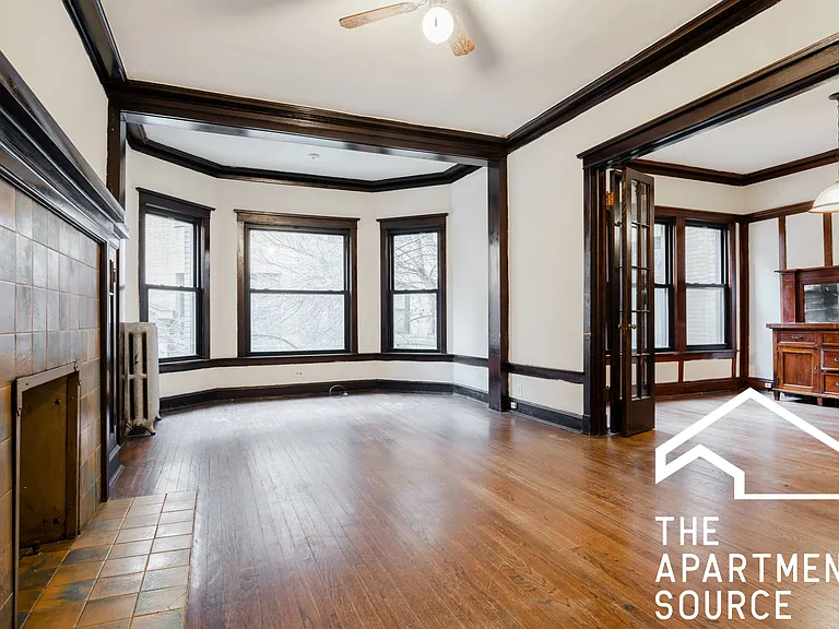 2426 N Sawyer Ave #1W — Photo 1