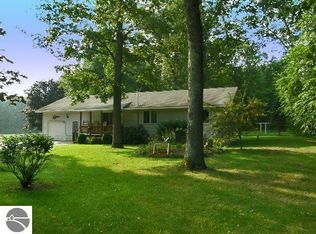 13827 Coates Hwy, Brethren, MI 49619