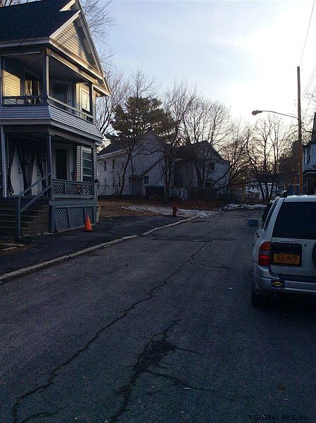 3rd image of 755 N BAILEY Street
