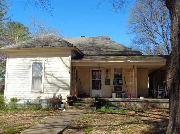 200 E Center St, Mineral Springs, AR 71851