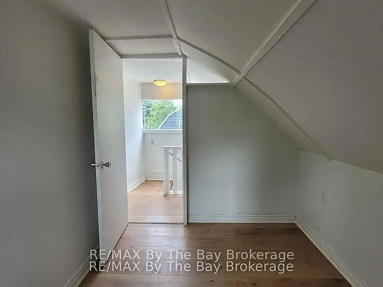 23 Glen St — Photo 21