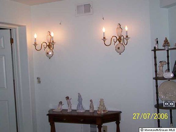 5th image of 1201 Thornbury Lane #A