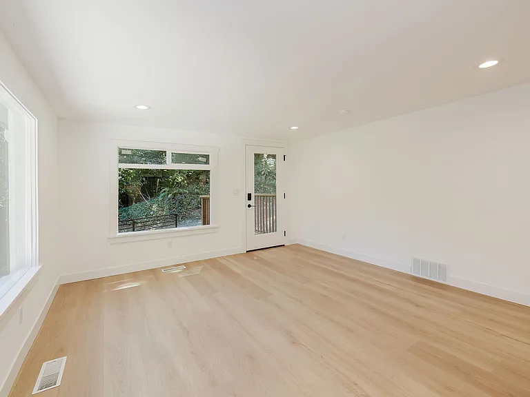 1520 Morgan Rd NW — Photo 12