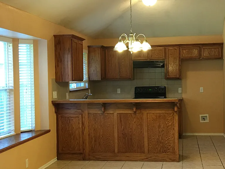 1420 Teakwood Dr — Photo 12
