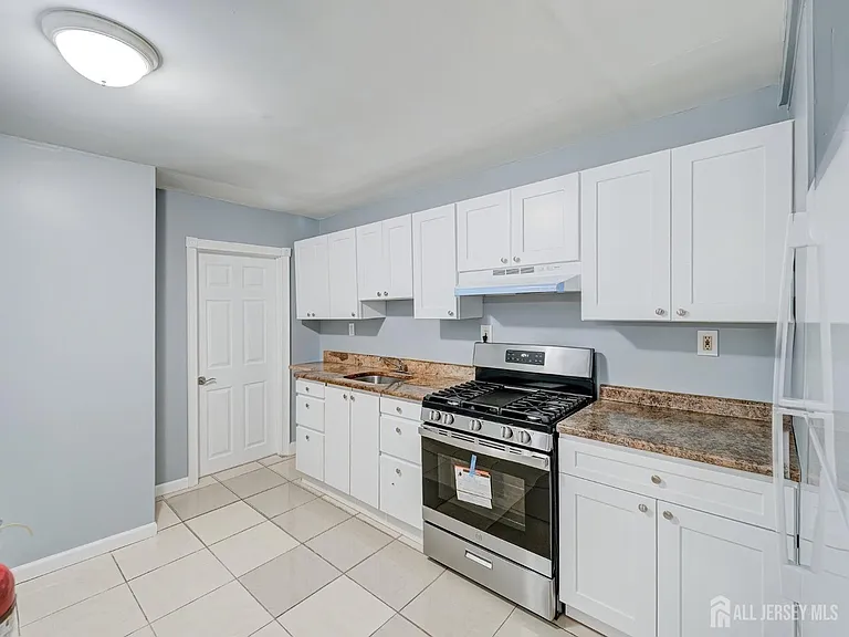 314 Seaman St #2 — Photo 8