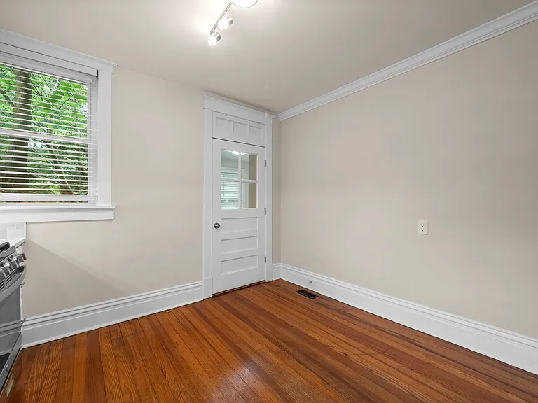 2126 Yale Ave #2126 — Photo 12