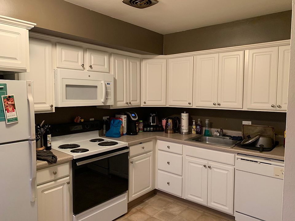 1st image of 1130 Beech St APT 121