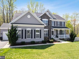 1230 Fairwood Dr, Huntingtown, MD 20639