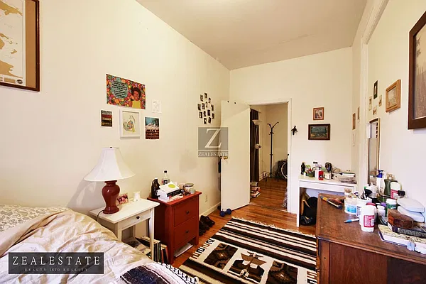 Rented by ZealEstate Group Inc | media 15