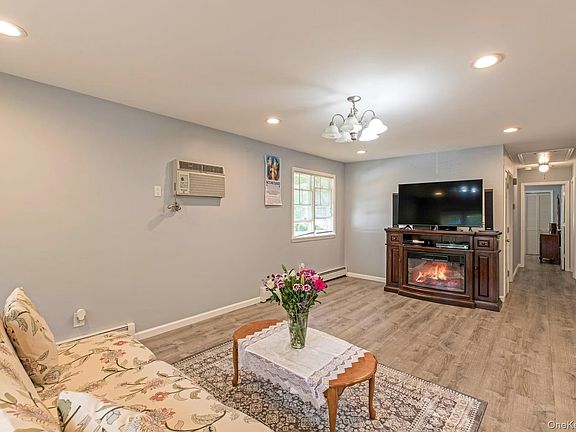 3rd image of 30 Paul Drive