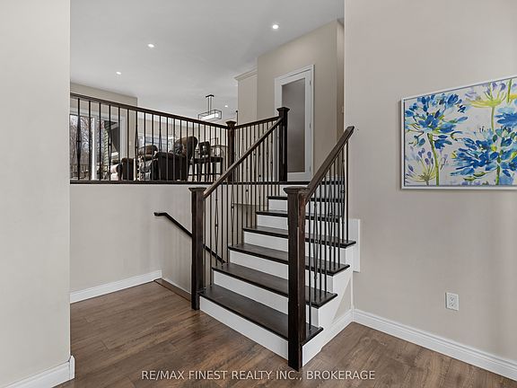 4th image of 1557 Long Lake Rd