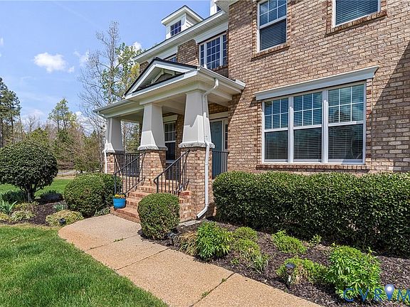 2nd image of 9118 Colonnade Cir