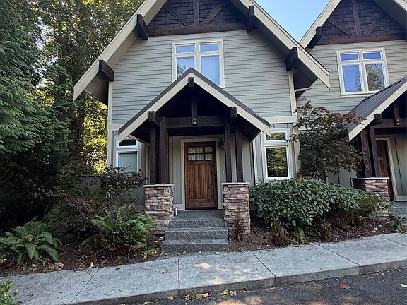 2nd image of 1307 Pelican Pl #A