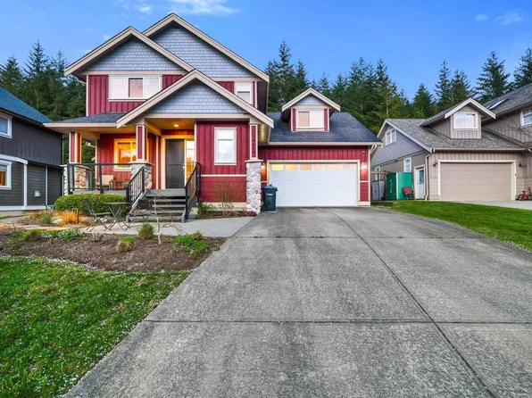 38618 Cherry Dr, Squamish, BC V8B 0W1