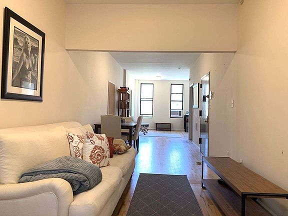 3rd image of 171 E 115th St #3