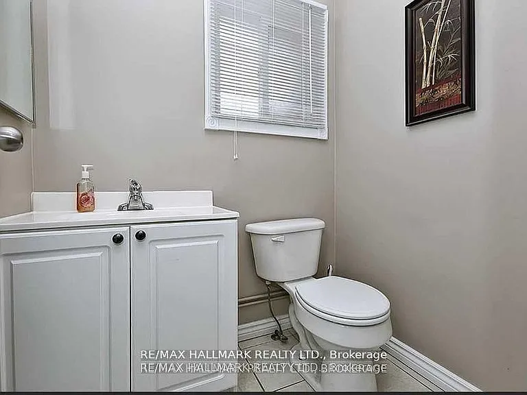 71 Ecclestone Dr #UPPER — Photo 7