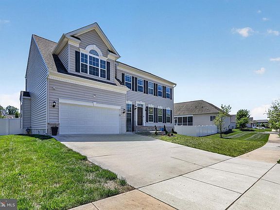 2nd image of 9604 Lormar Ln