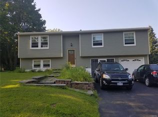 2251 Mercer St, Baldwinsville, NY 13027