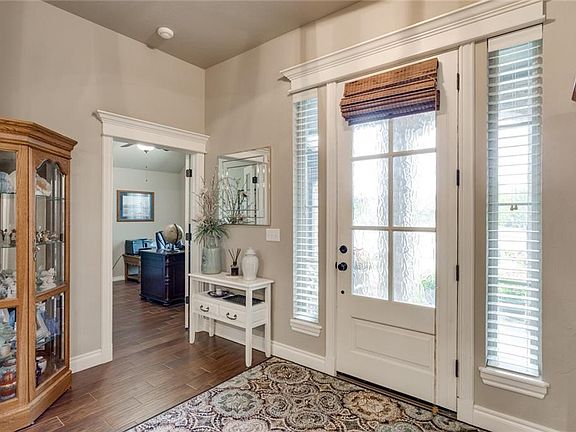 4th image of 320 Centennial Farm Ln