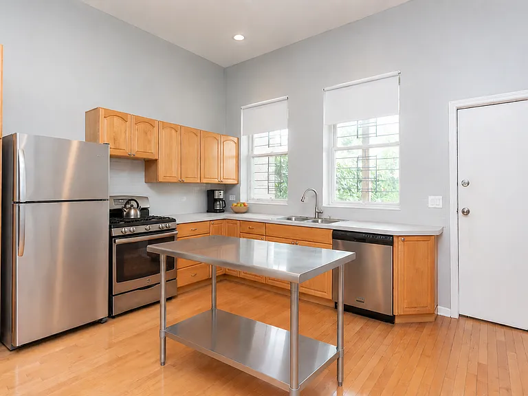 1350 N Wolcott — Photo 4