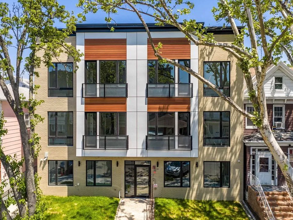 40 Lembeck Ave #2