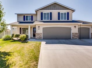 581 W White Sands Ct, Meridian, ID 83646