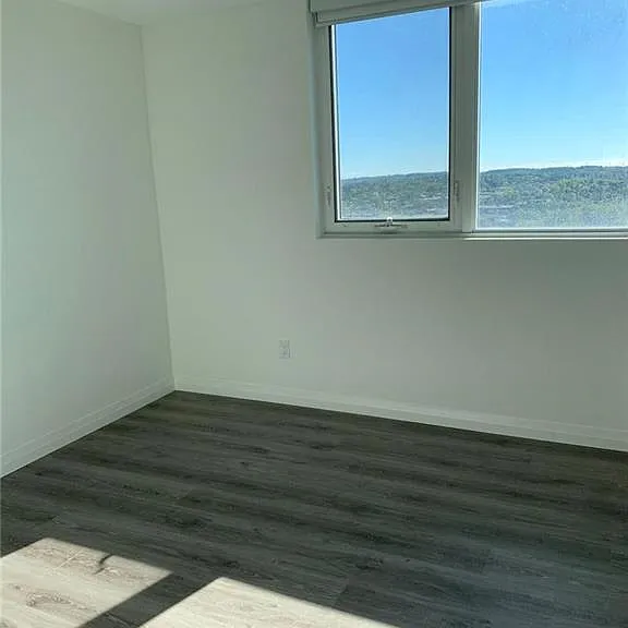 108 Garment St S #1608 — Photo 15