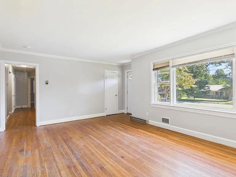 8282 N Mayfield Ln — Photo 4