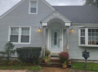 131 E 54th St, Elmwood Park, NJ 07407