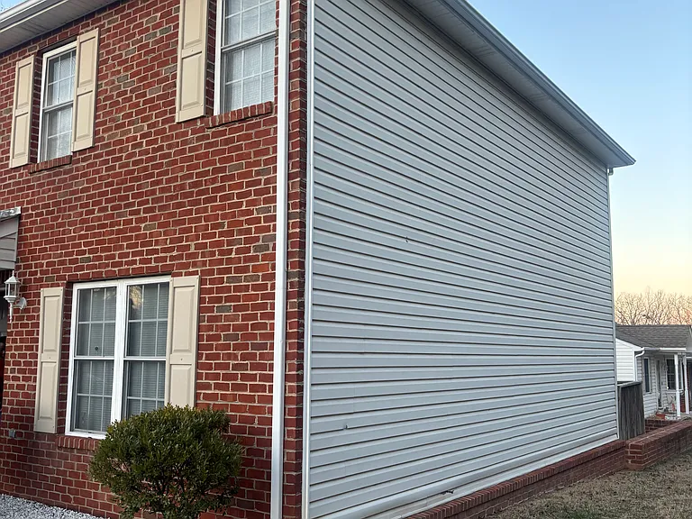 102 Jeremiah Ct — Photo 1