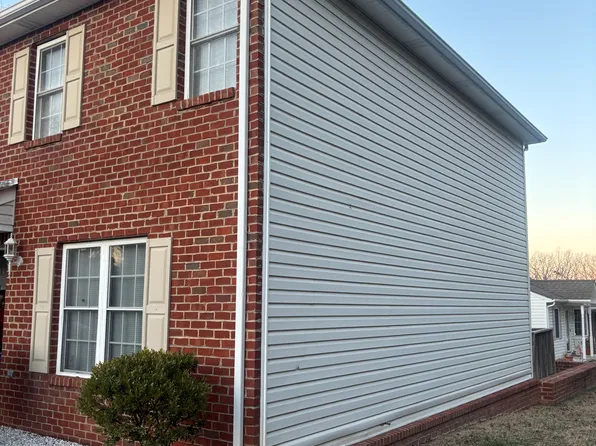 102 Jeremiah Ct, Madison Heights, VA 24572