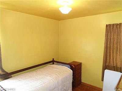 4th image of 21420 Ball Ave