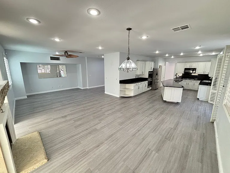 8207 Vista Colorado St — Photo 13