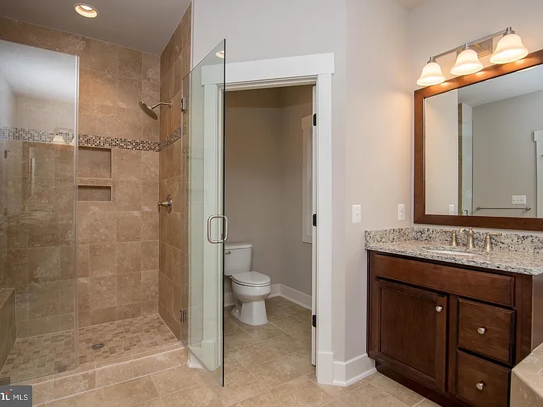 6928 Regent Ln — Photo 60