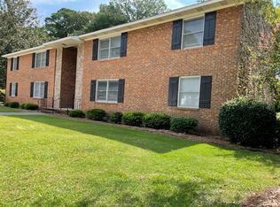 2108 Morganton Rd #1, Fayetteville, NC 28305