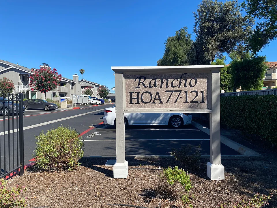 85H Rancho Dr