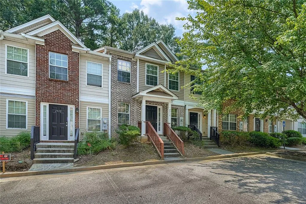 2 bed, 2.5 bath, 1492 sqft, $1,700 — Photo 1