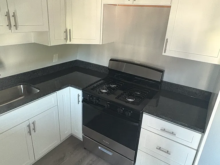 46 Linden St #3 — Photo 22