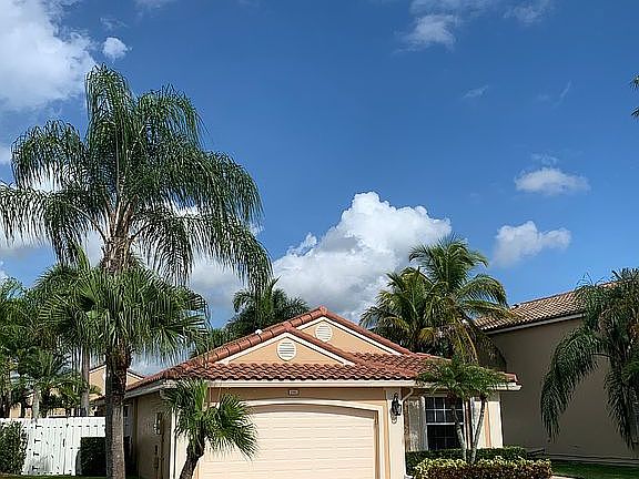 2nd image of 1140 NW 173rd Ave