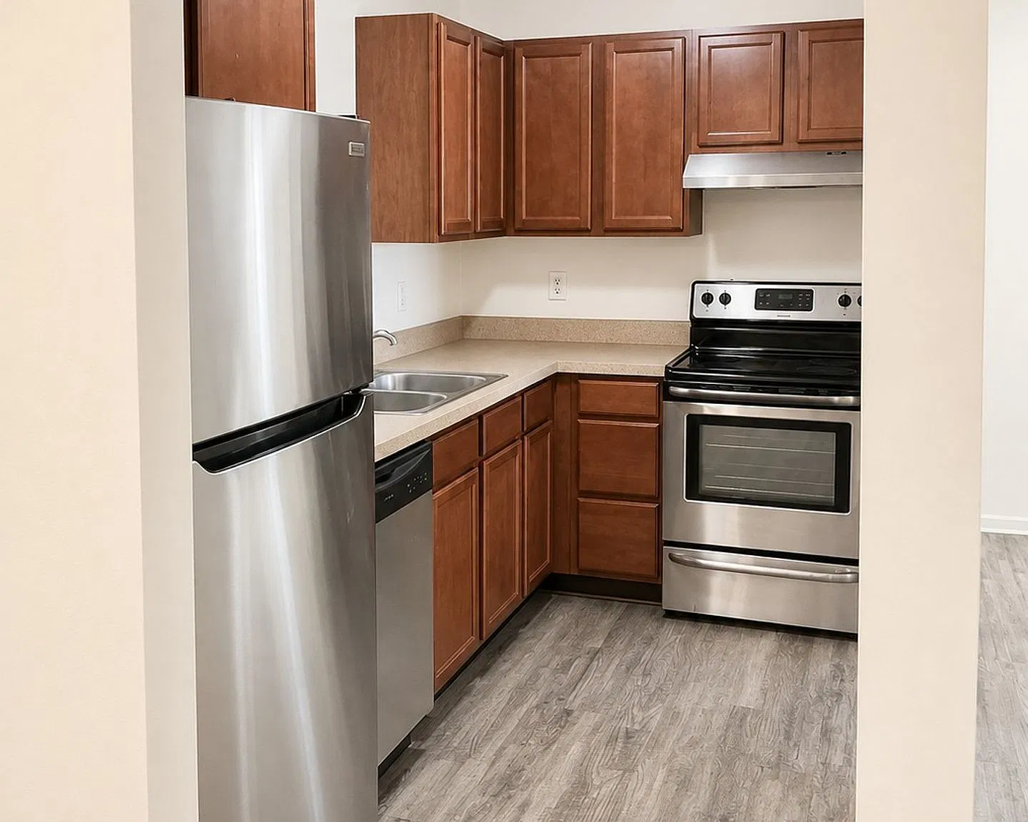 Crestview Apartments — Photo 4