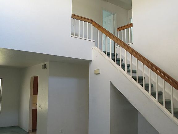 3rd image of 15685 Willow Dr