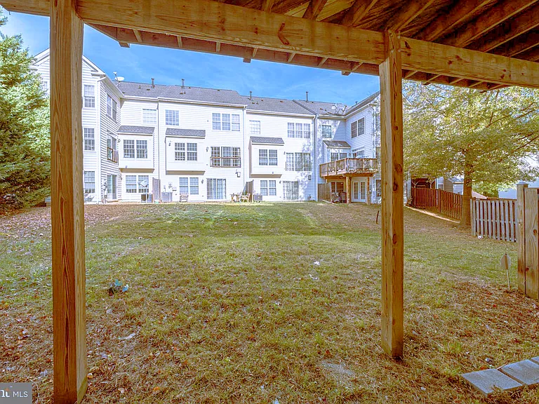12004 Grenshaw Dr — Photo 23