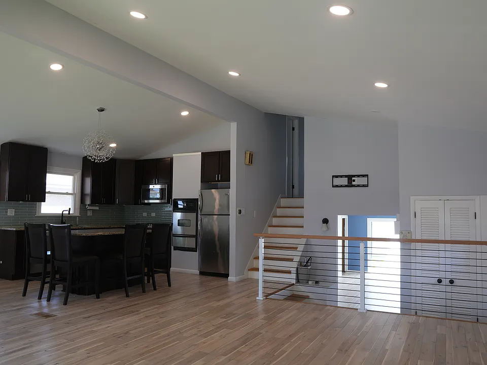 8501 Christiana Ave