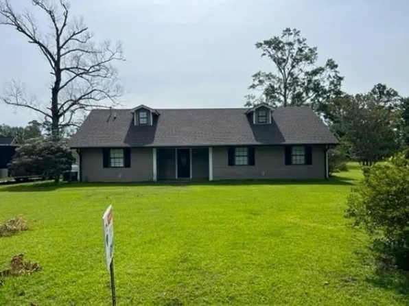 20430 Camille Dr, Springfield, LA 70462