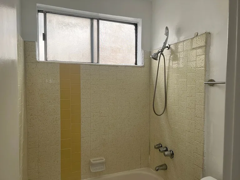 15537 Nordhoff St — Photo 22