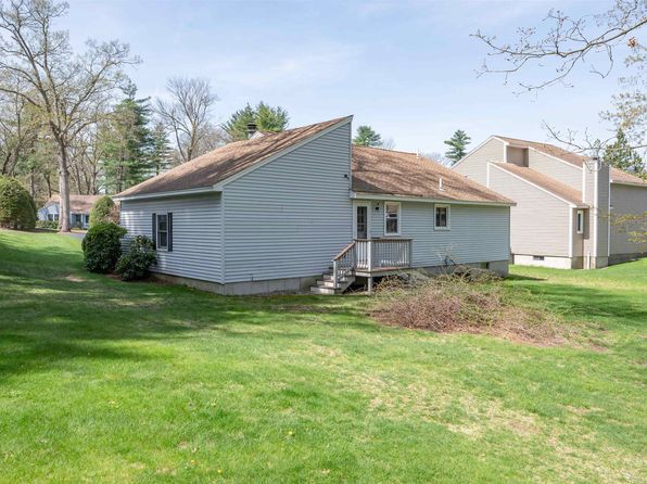 16 Jamaica Lane, Nashua, NH 03063