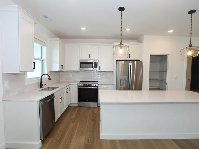 4605 Chambers Bay Dr — Photo 8