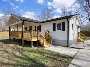 5015 Forestmont Dr, Matthews, NC 28105